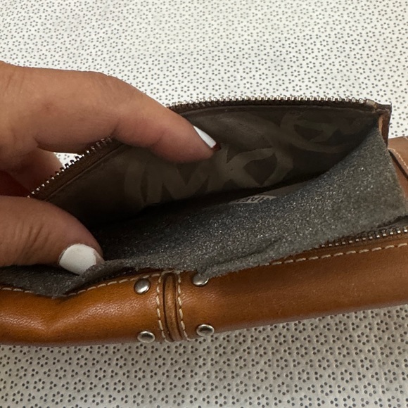 Michael Kors Tan Leather Men's Wallet - Picture 6 of 12